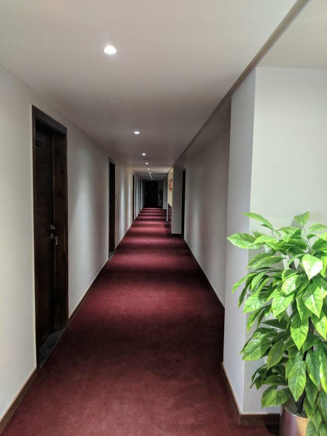Hotel Avaante Ahmedabad Formerly Known As The Orchid Hotel Экстерьер фото